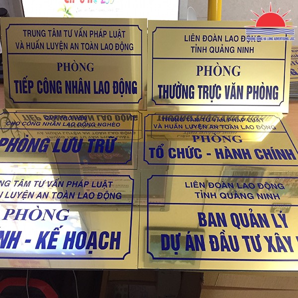 Biển công ty kim loại