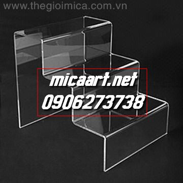 Kệ mica trưng bày sản phẩm 03