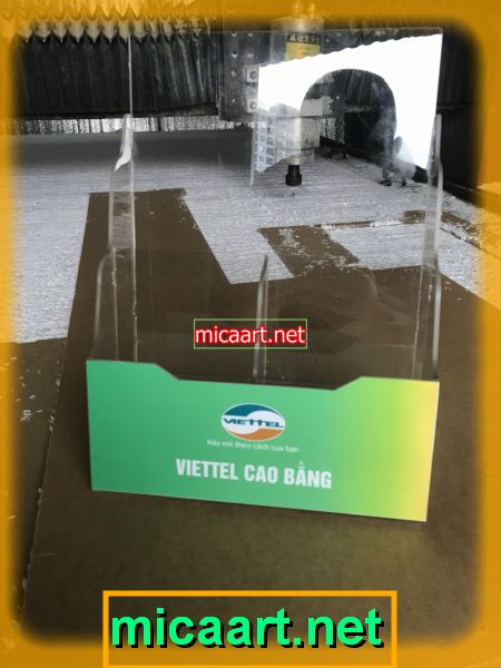 Kệ mica tờ rơi A4 2 tầng