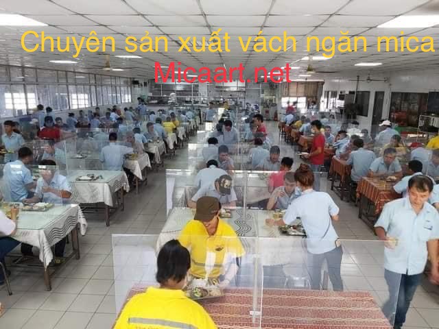 Tấm chắn bàn ăn